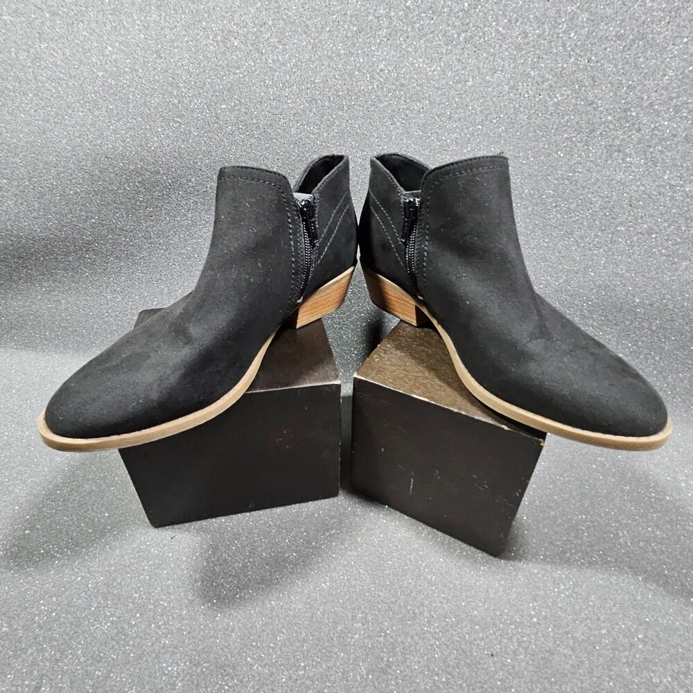 Time and Tru women's Ankle Boot